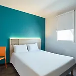 Hotel Hotelf1 Thonon Les Bains Est Marin