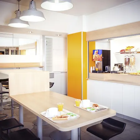 Otel Hotelf1 Thonon Les Bains Est *