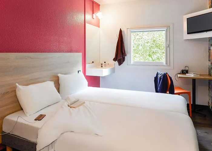 Hotelf1 Thonon Les Bains Est * Marin