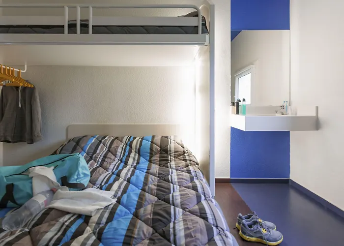 Hotel Hotelf1 Thonon Les Bains Est Marin