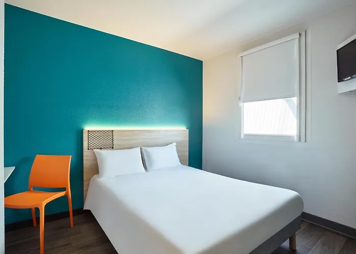 Hotel Hotelf1 Thonon Les Bains Est Marin