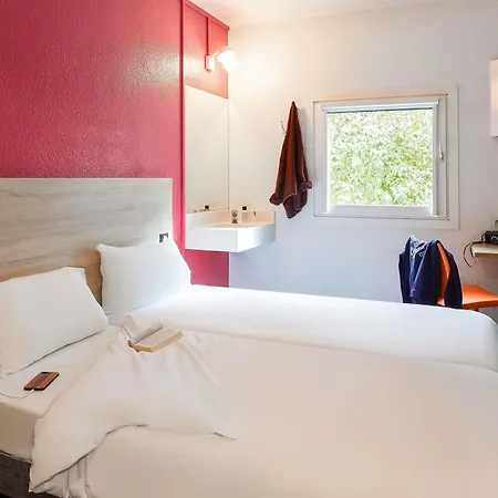 Hotel Hotelf1 Thonon Les Bains Est Marin