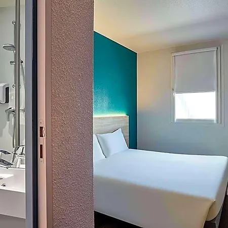 Hotelf1 Thonon Les Bains Est Hotel *