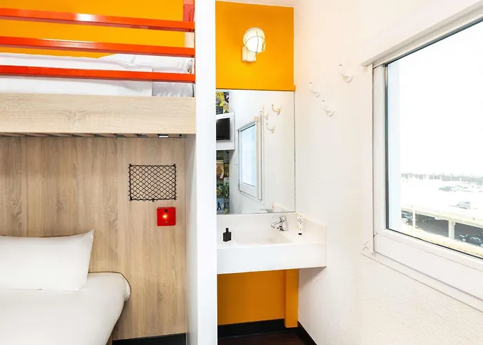 Hotelf1 Thonon Les Bains Est Marin