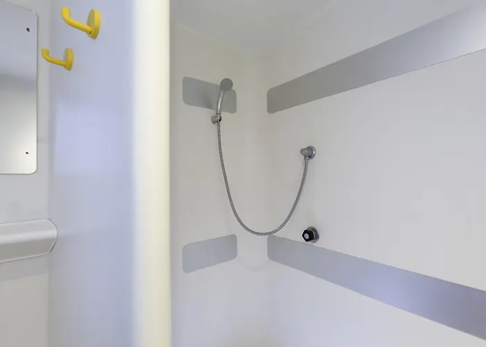 Hotelf1 Thonon Les Bains Est Hotel Marin