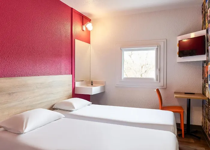 Hotelf1 Thonon Les Bains Est Marin